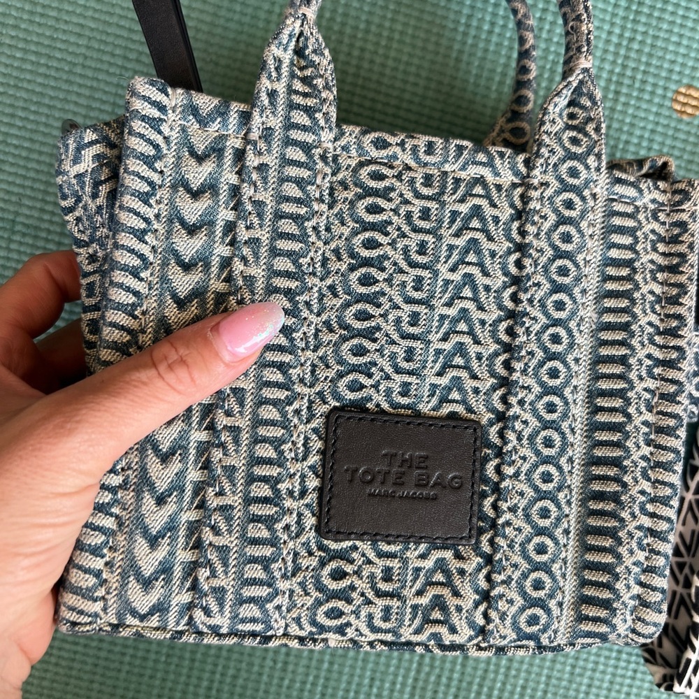 Marc Jacobs-The Washed Monogram Denim Crossbody Tote Bag